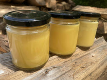 Load image into Gallery viewer, Bond Cliff Bug Protection Candle 8 Ounces